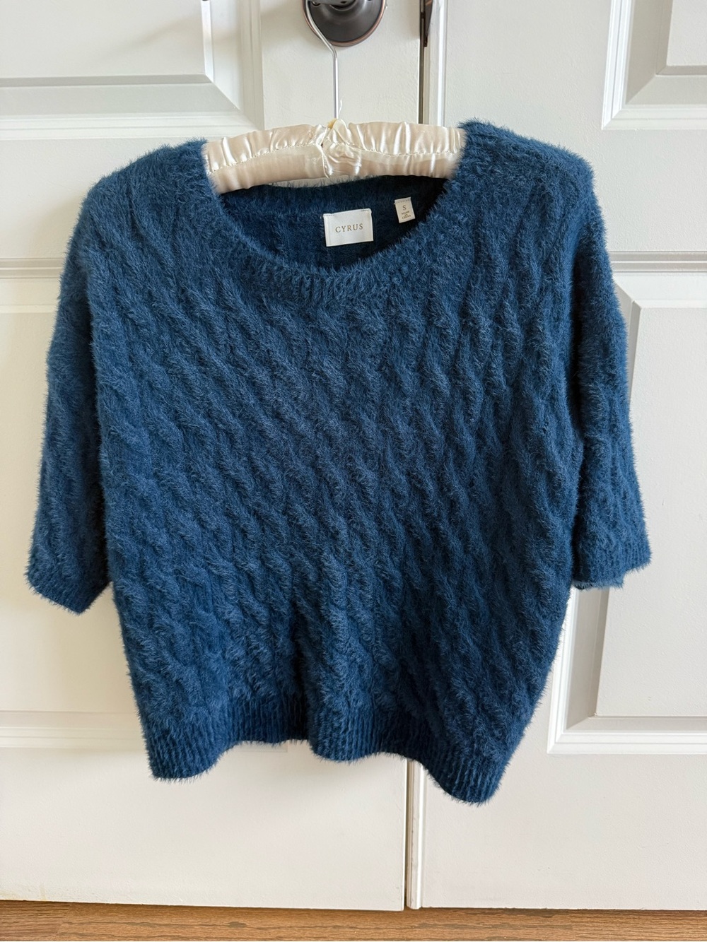 Cyrus Teal Fuzzy Cable-Knit Short-Sleeve Sweater